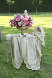 طقم مفرش طاولة رفيع 5 قطع بتصميم Alison من Daimon Home - ذهبي product image