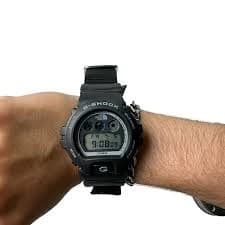 FitTrack Supreme Smartwatch